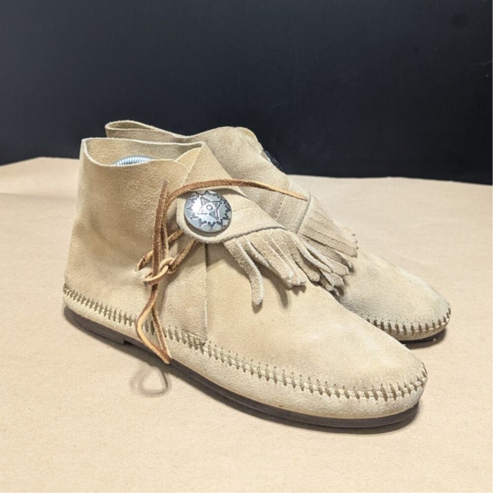 Minnetonka Fringe Moccasin Boots Booties Leather Suede Concho Womens 7 Tan Brown